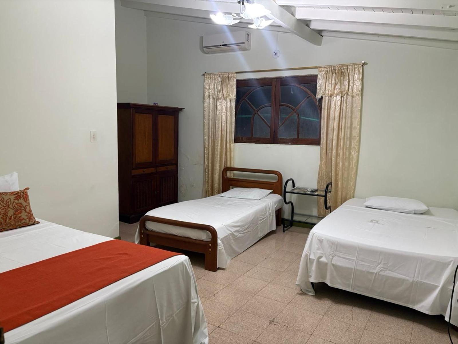 Hosteria De La Plaza Menor Santa Fe de Antioquia Exteriér fotografie